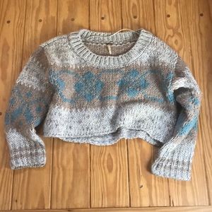 Free People cropped sweater xs
